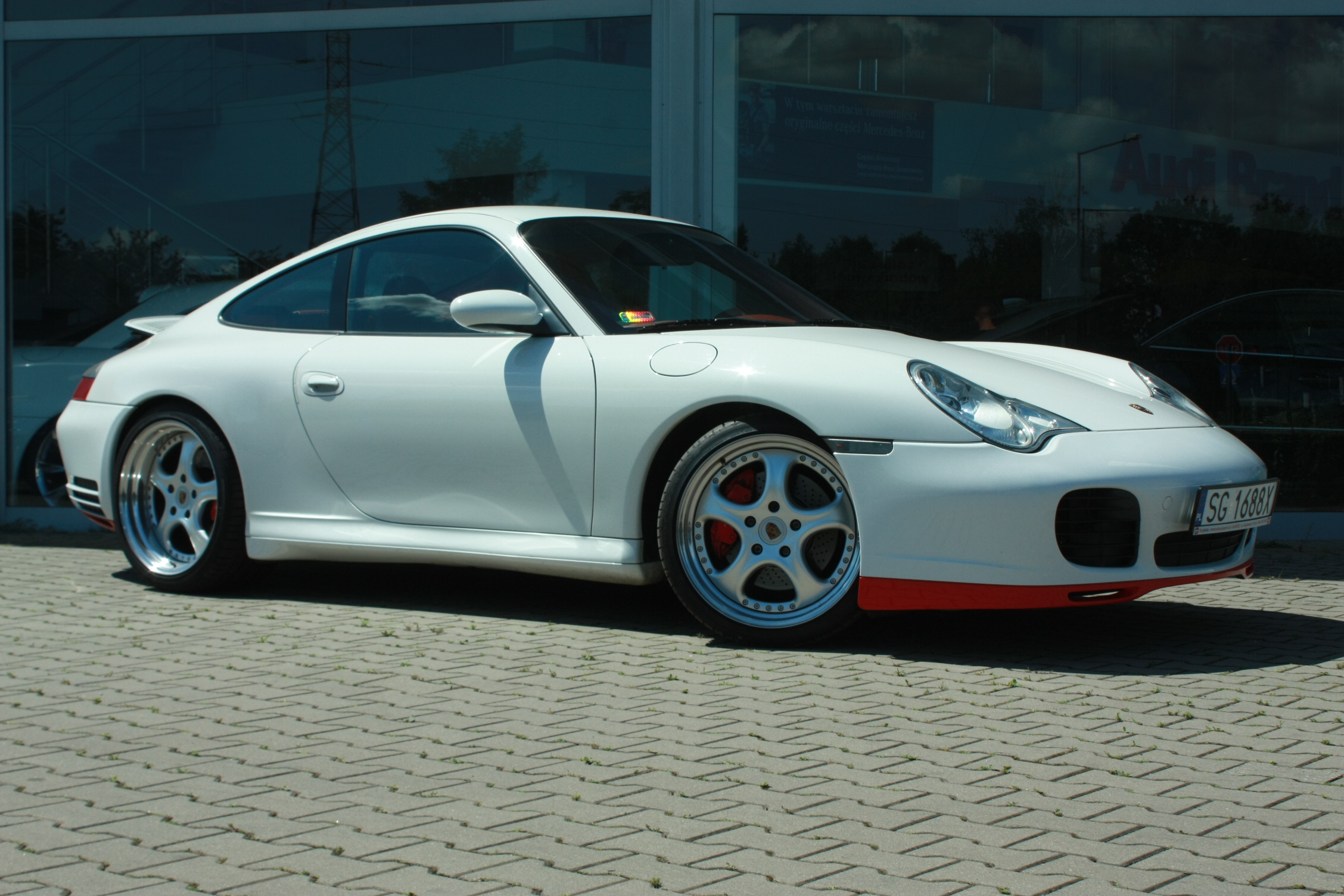 Porsche 911 Carrera Raj Auto